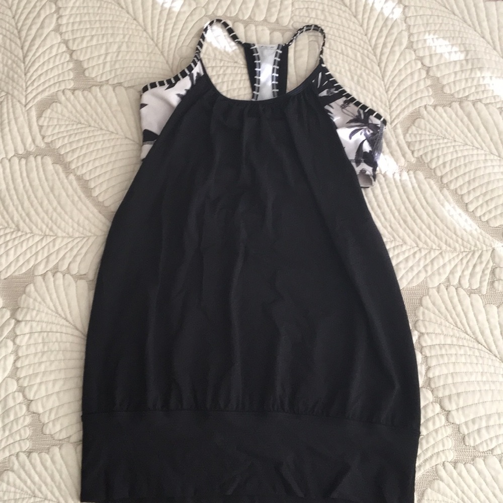 Lululemon Tank size 6